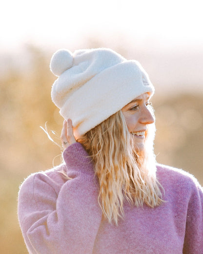 Snow Sherpa Beanie - Vintage White - Lifestyle - Female