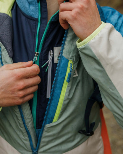 Daybreak Lightweight Thermore® Insulated Jacket - Pistachio/Blue Steel - Lifestyle