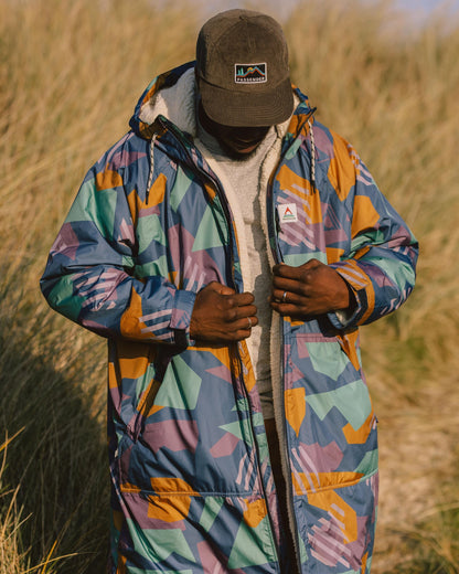 Waves Sherpa Lined Changing Robe - Deep Blue Camo Pattern - Lifestyle - Male