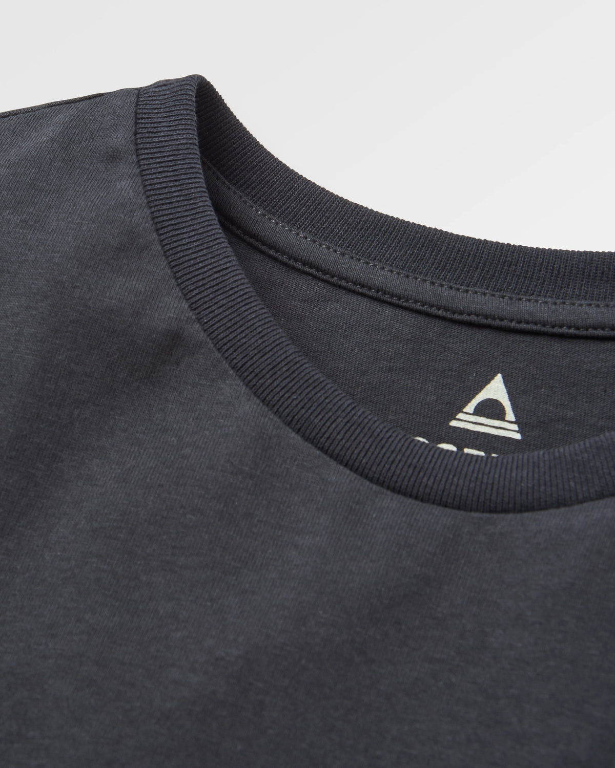 Roamer Men's T-Shirt - Black - Flatlay