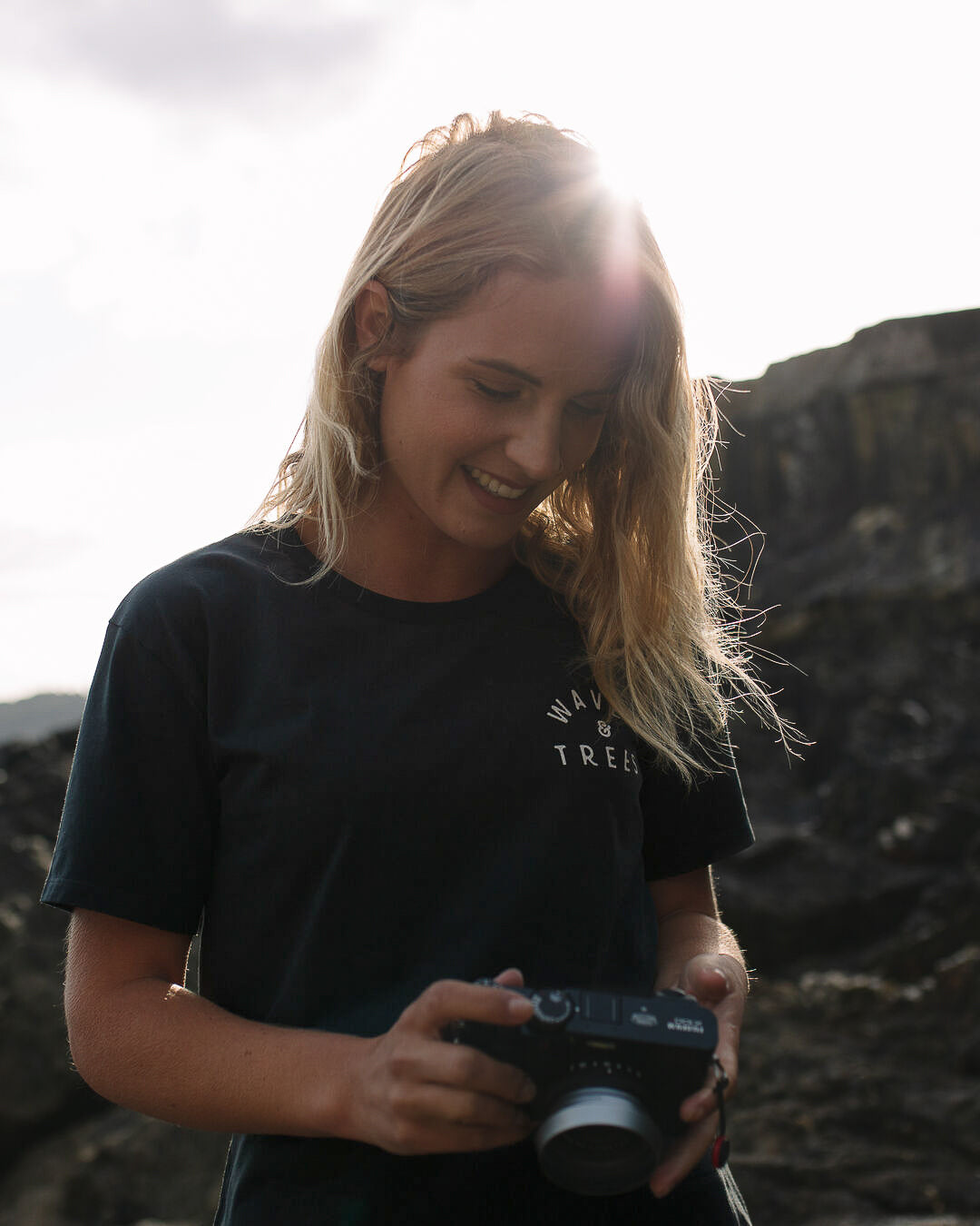 Penida T-Shirt - Black - Lifestyle