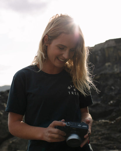 Penida T-Shirt - Black - Lifestyle