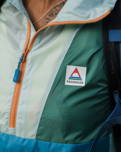 Viento Windshell Anorak - Surf Spray/Deep Sea - Lifestyle