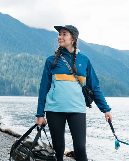 Ocean Softshell Anorak - Retro Blue/Tidal Blue - Lifestyle