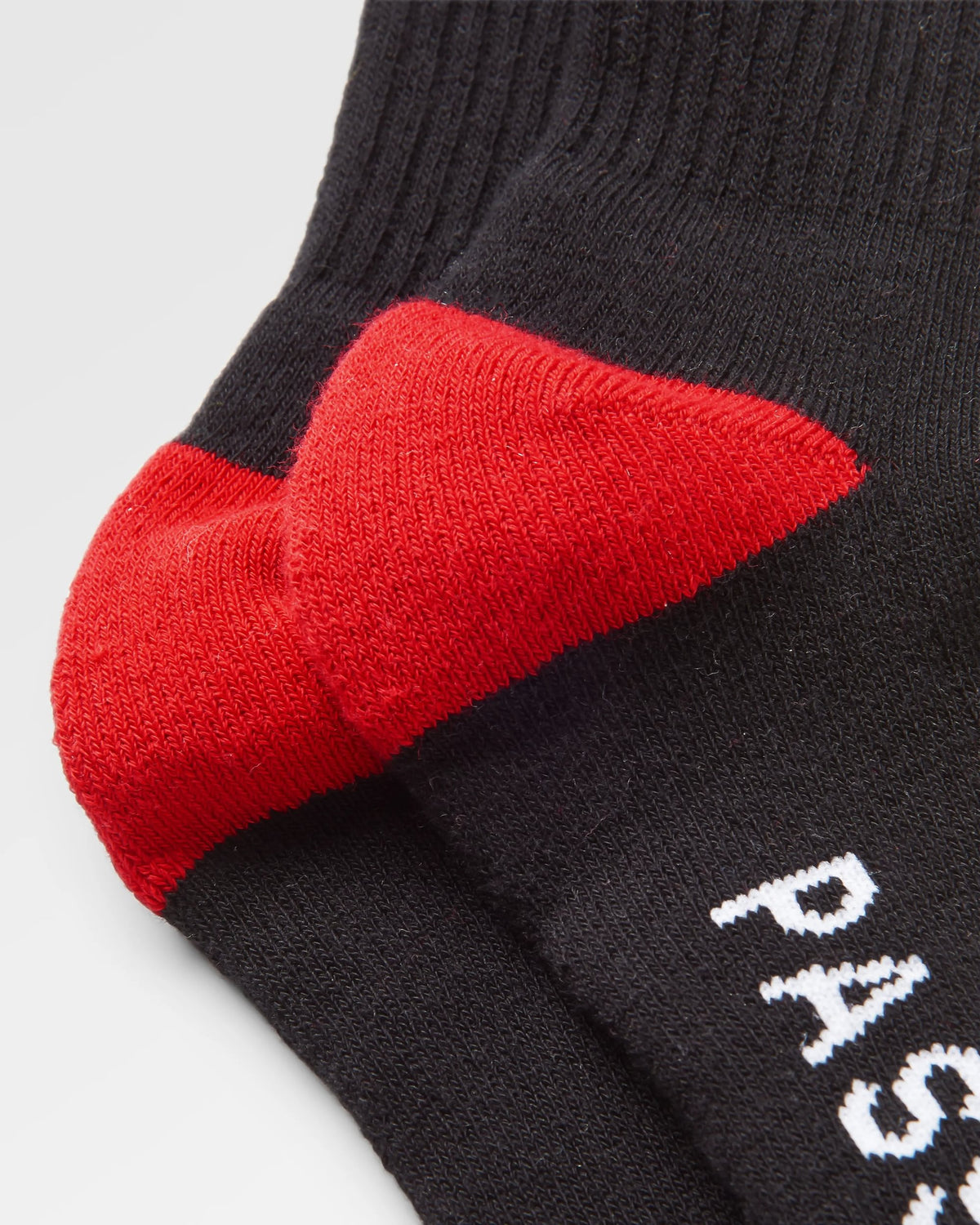 Classic Midweight Crew Socks - Black - Flatlay