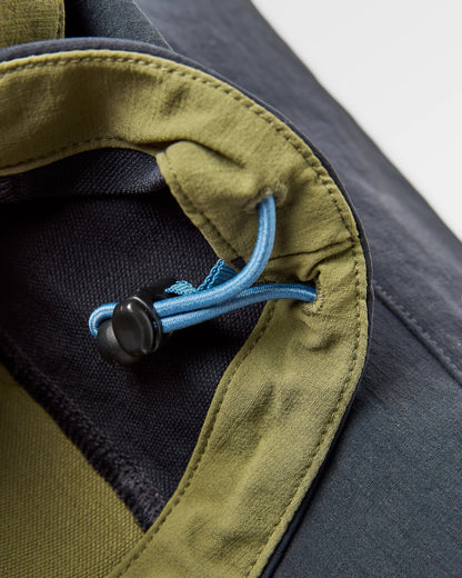 Roamer Light Softshell Anorak - Black/Khaki - Flatlay