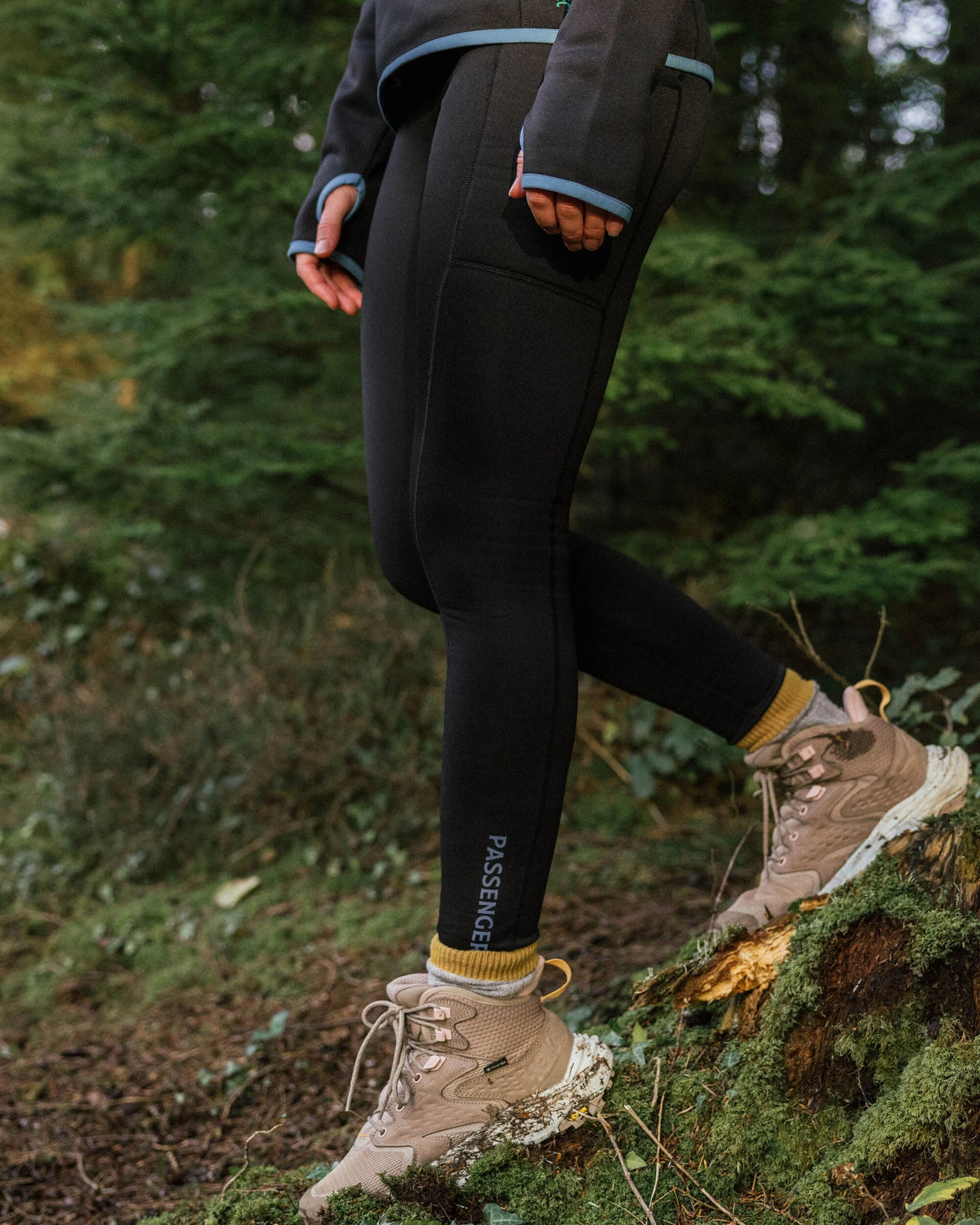 Wintergreen Polartec® Legging - Black - Lifestyle