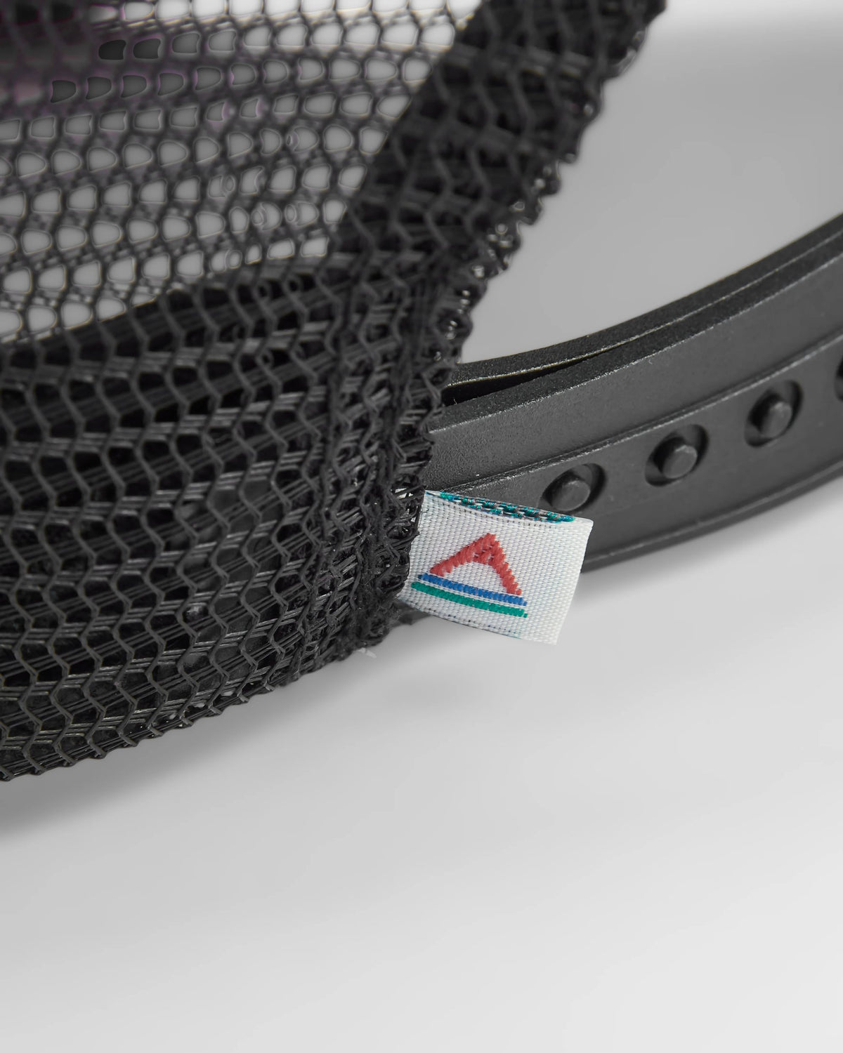 Odyssey Mesh Cap - Black/ Red Spice - Flatlay