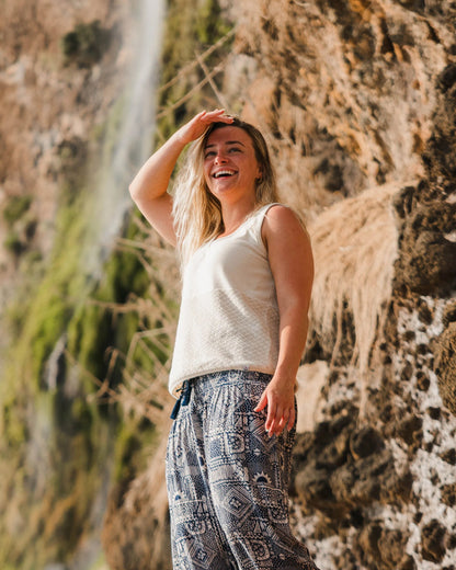 Migrate Knitted Vest - Oat - Lifestyle