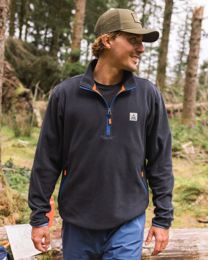 Switchback Micro Polartec® Fleece - Black - Lifestyle