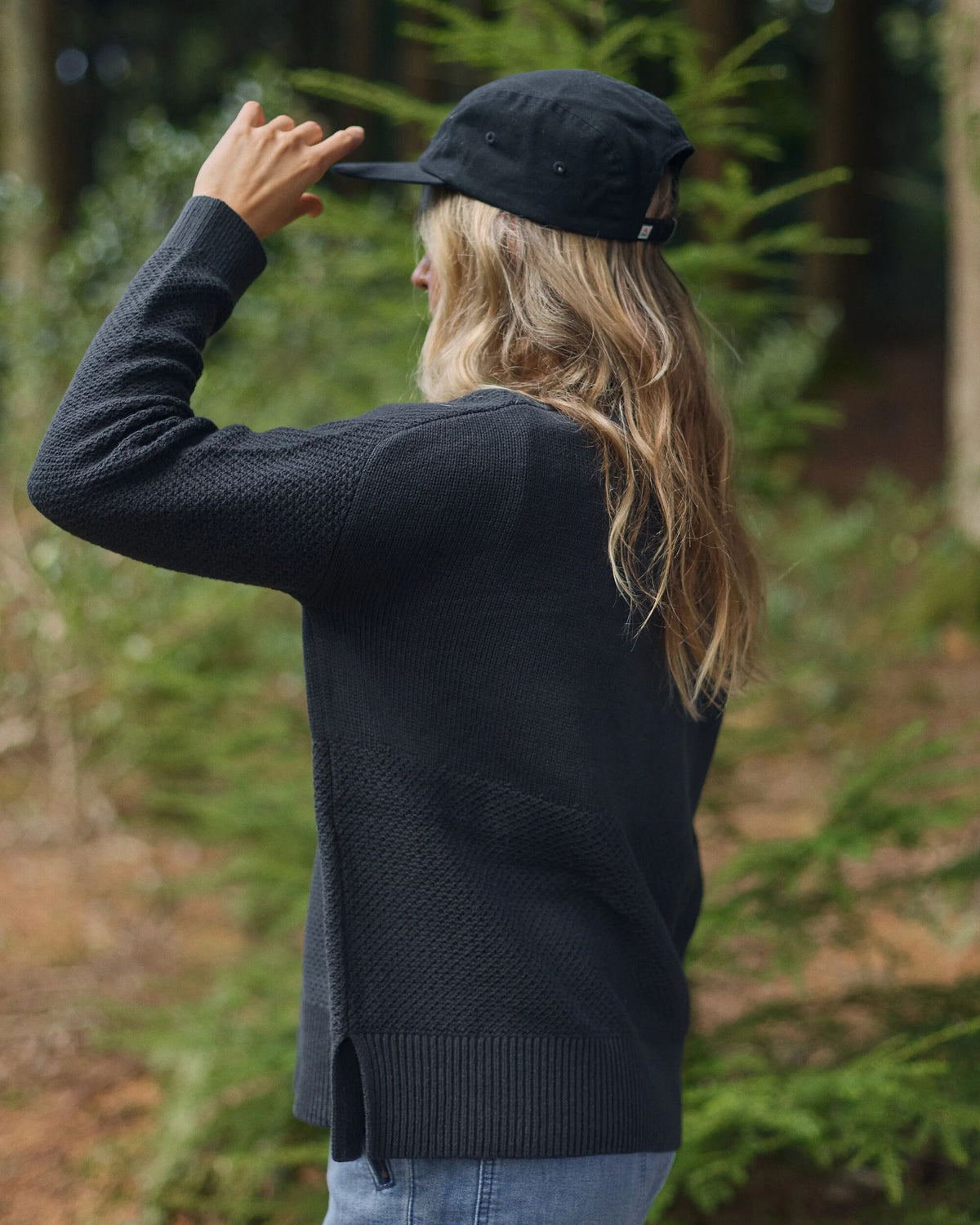 Cove Knitted Jumper - Black - Lifestyle