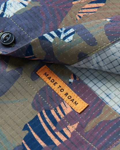 365 Active Shirt - Palm Camo Apricot - Flatlay