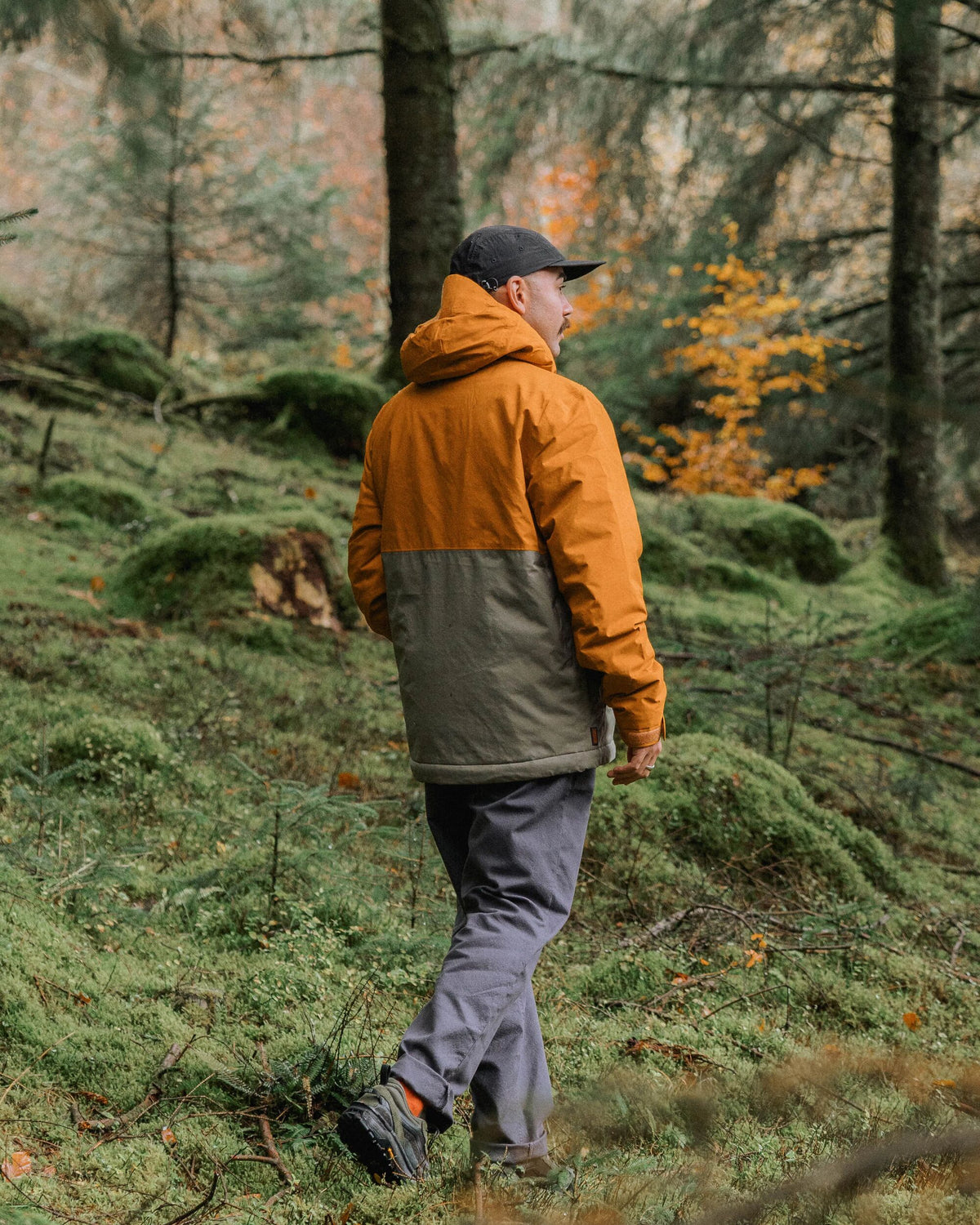 Eclipse Insulated Waterproof Jacket - Retro Orange/Dusty Olive - Lifestyle