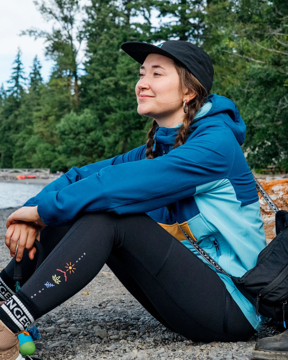 Ocean Softshell Anorak - Retro Blue/Tidal Blue - Lifestyle