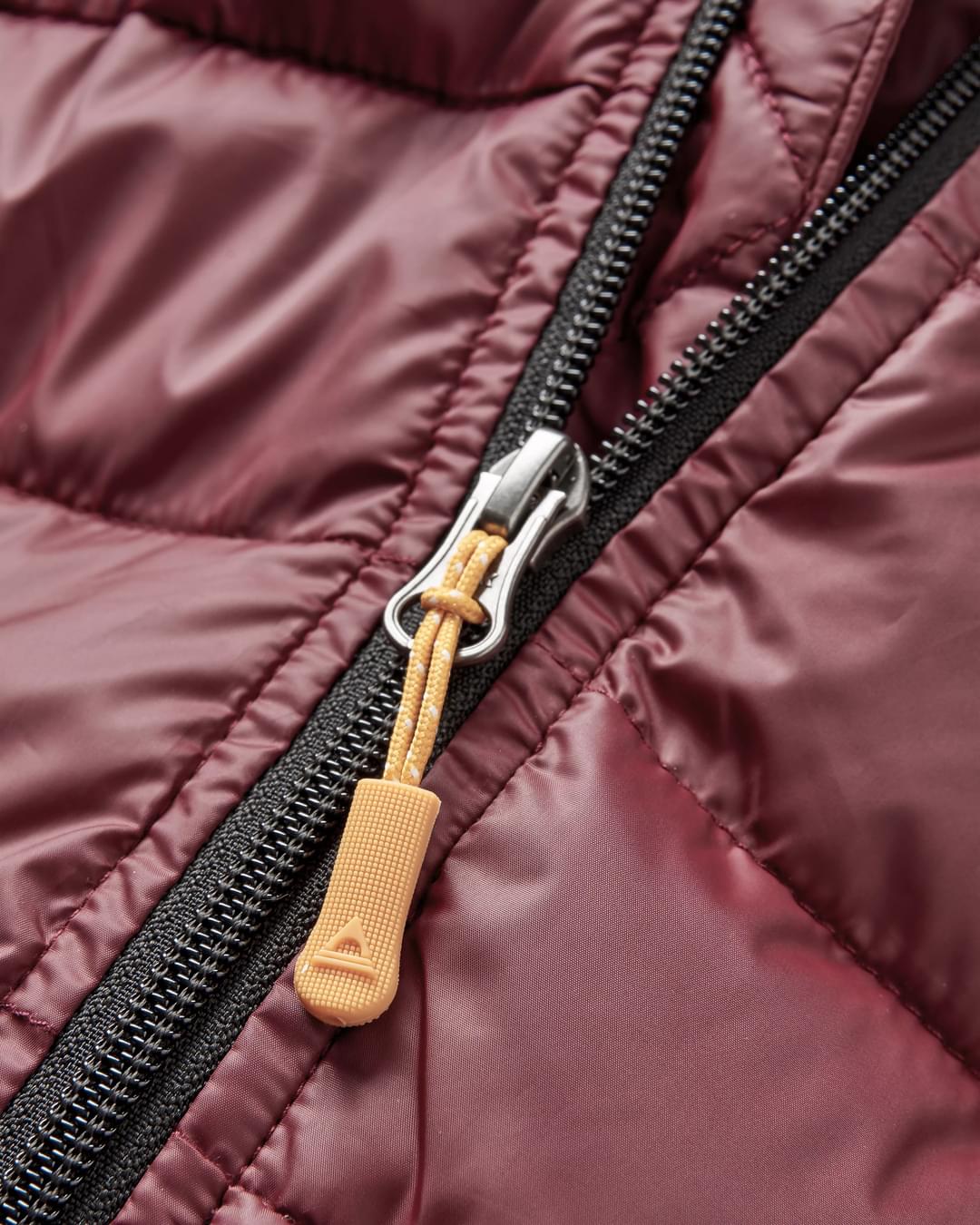 Roamer Insulated Jacket - Wine - Flatlay
