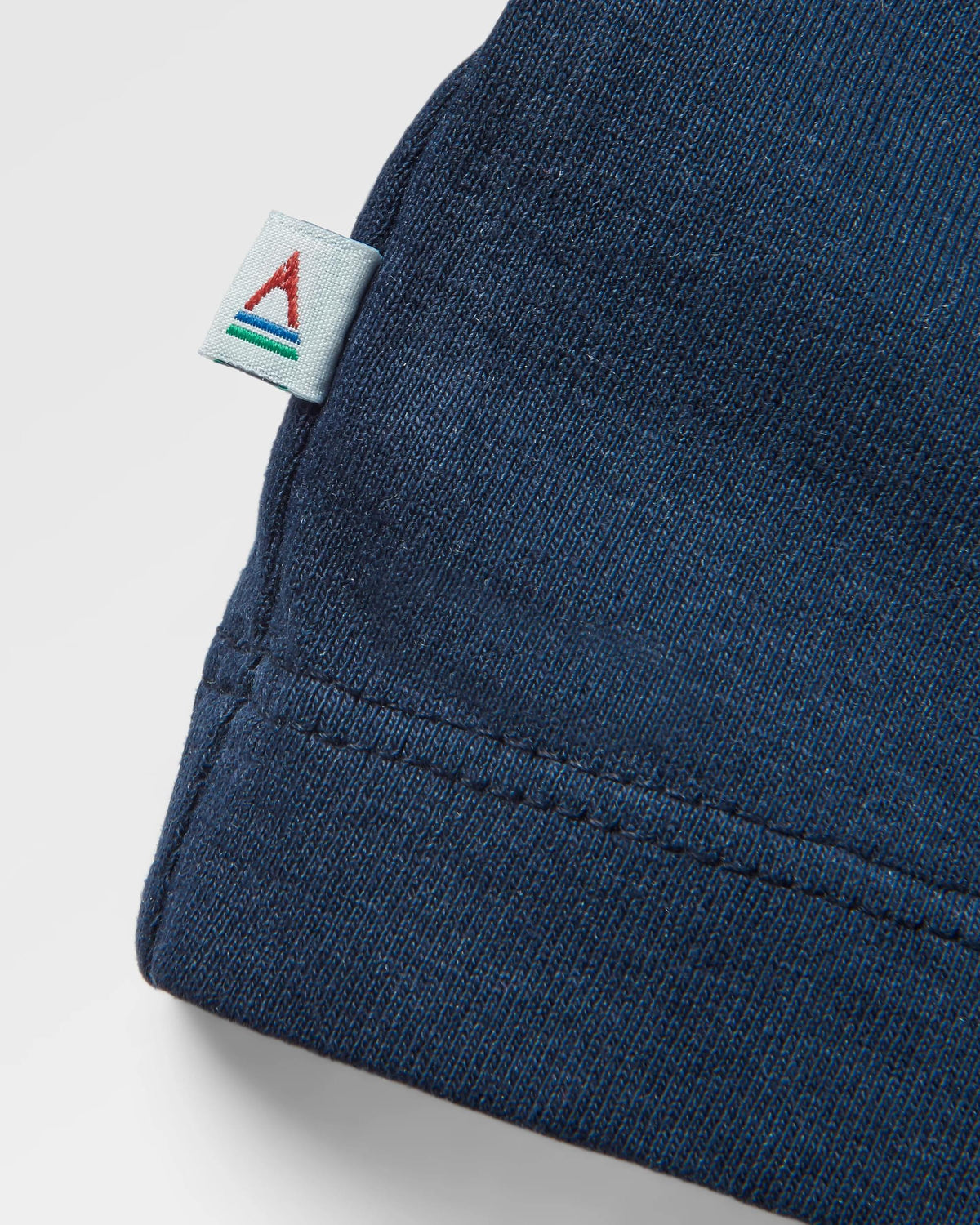 Distance Relaxed Fit LS T-Shirt - Deep Navy - Flatlay