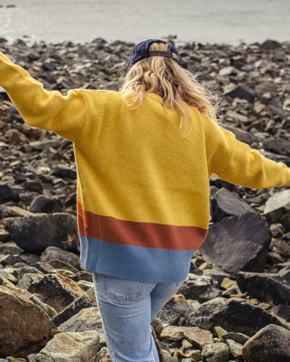 Vista Knitted Jumper - Amber Gold - Lifestyle