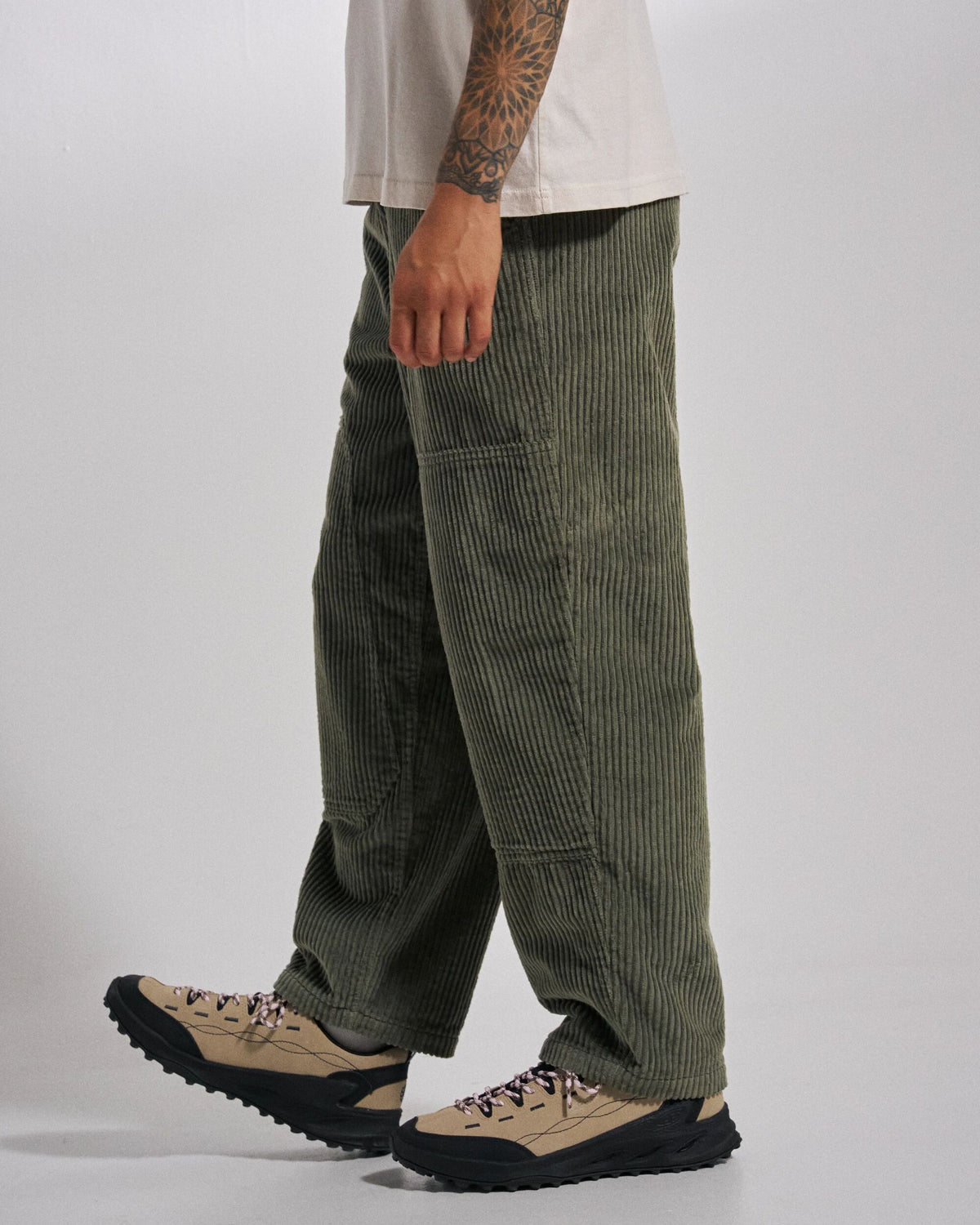 Bracken Lined Trouser - Dusty Olive - Studio Model