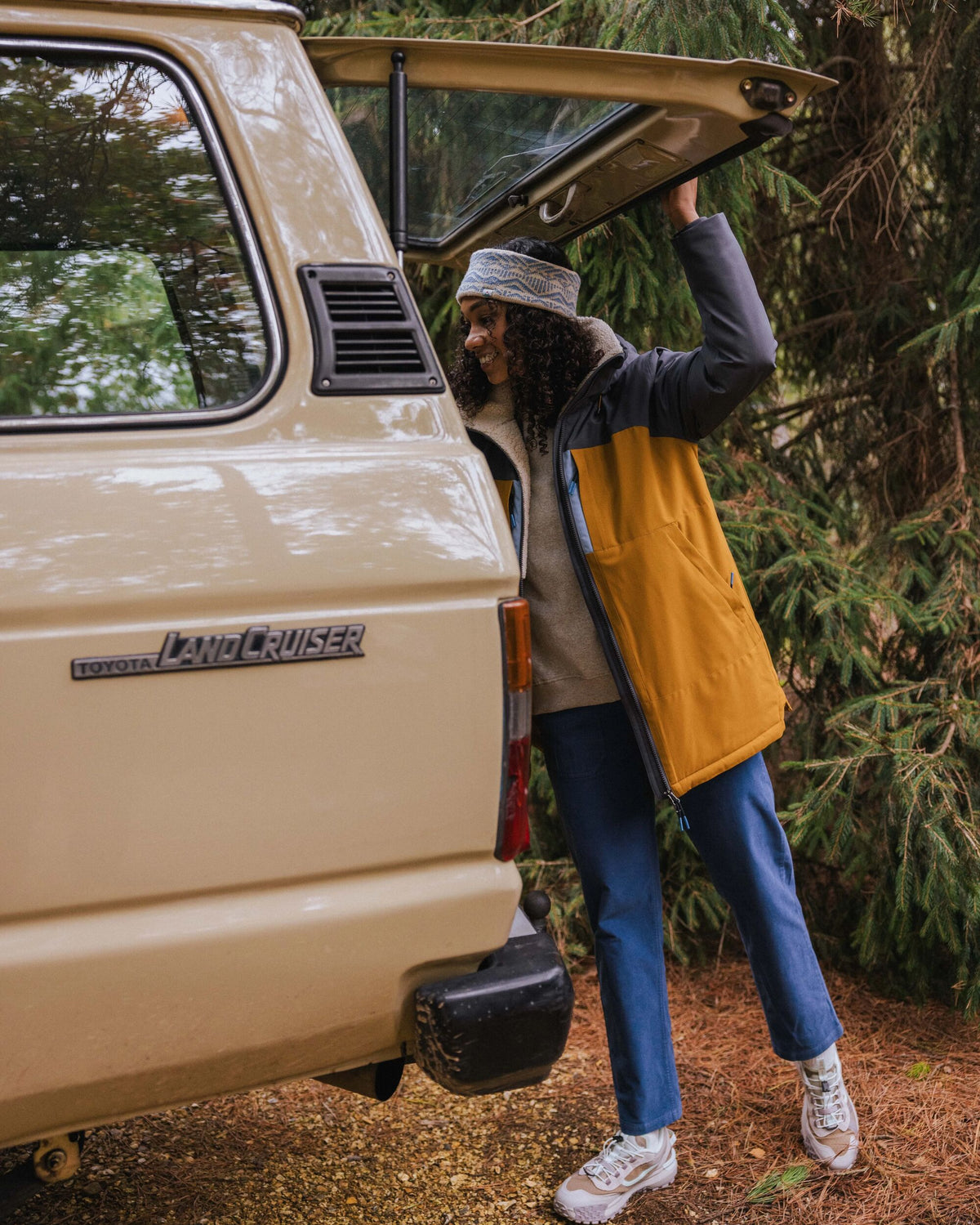 Lumi Insulated Parka - Golden Brown - Lifestyle