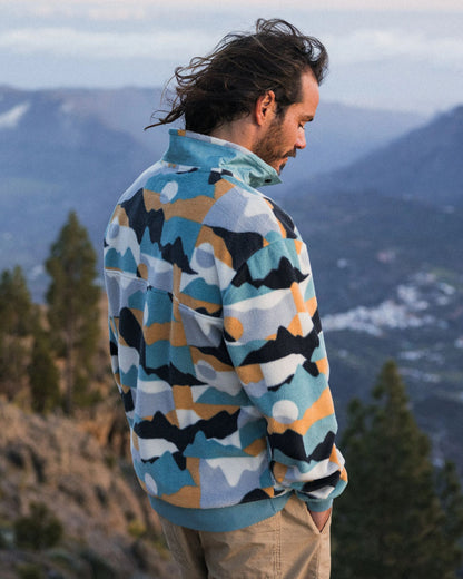 Take It Easy Polar Fleece - Vista Patchwork Arctic - Lifestyle