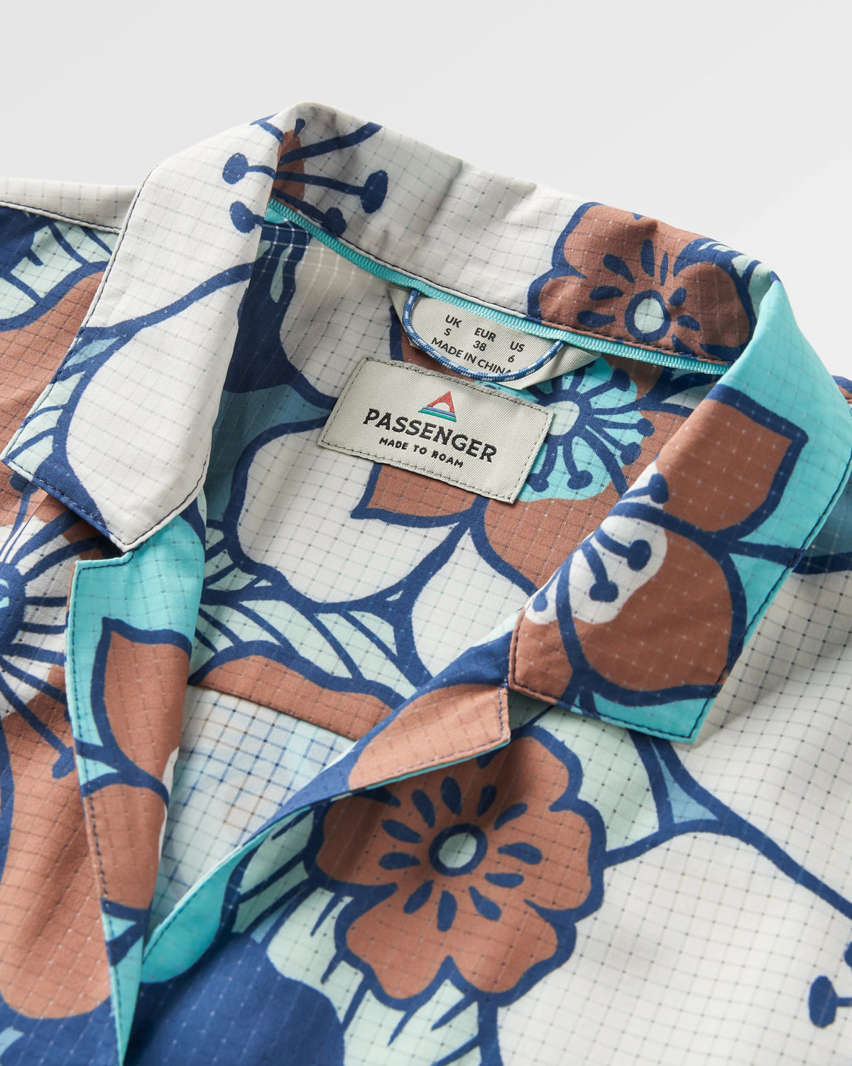 365 Active Boxy Shirt - Vintage Floral Aqua - Flatlay