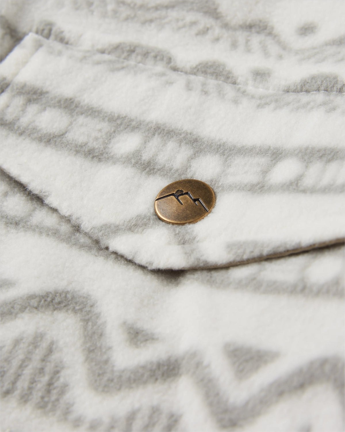 East Polar Fleece Shirt - Mountain Geo Vintage White - Flatlay