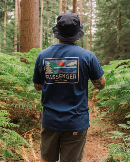 Roamer Men's T-Shirt - Rich Navy - Lifestyle