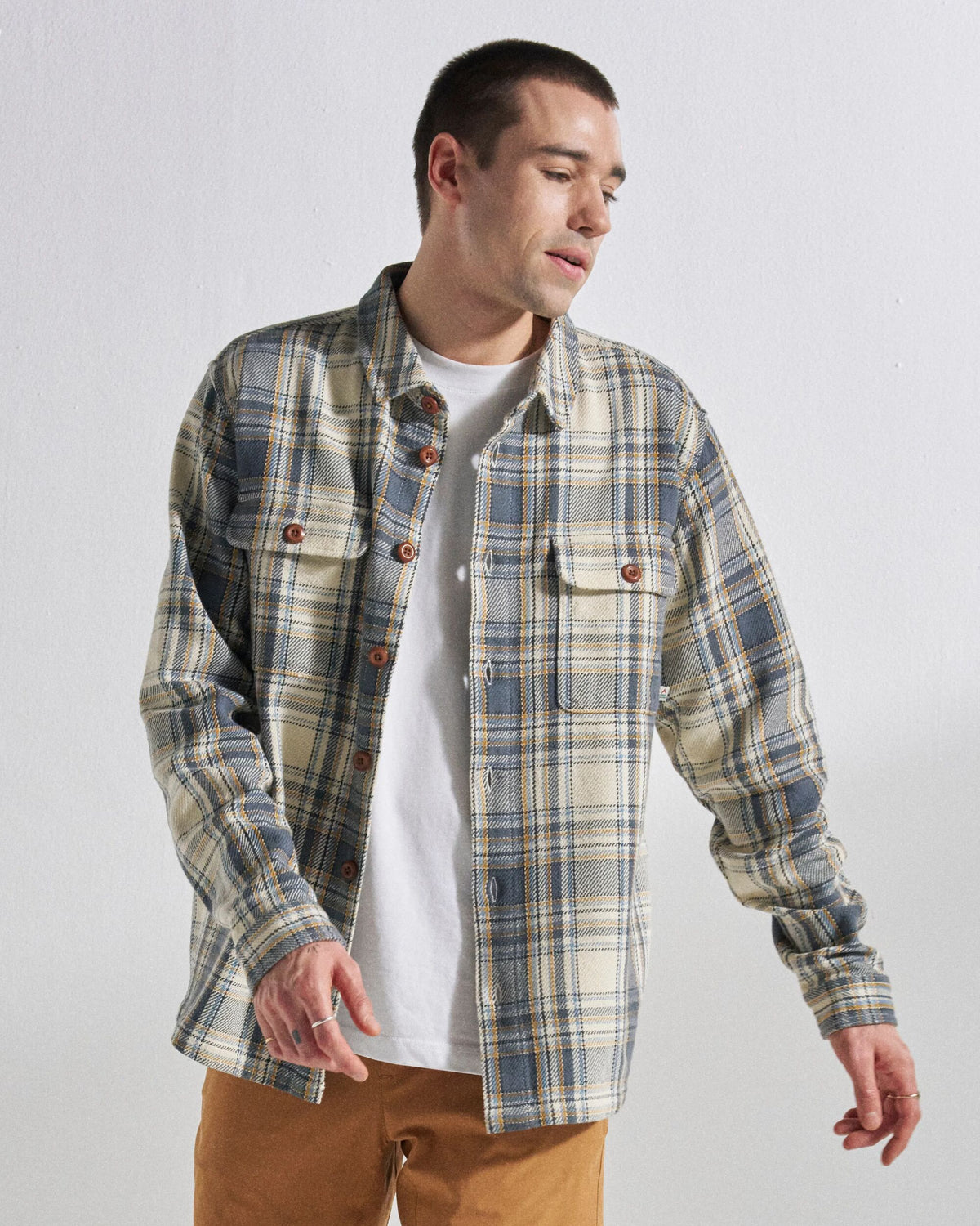 Island Twill Shirt - Off White Check - Studio Model