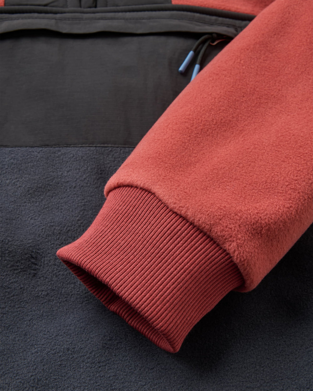 Woodland Hooded Polartec® Fleece - Redwood/Charcoal - Flatlay