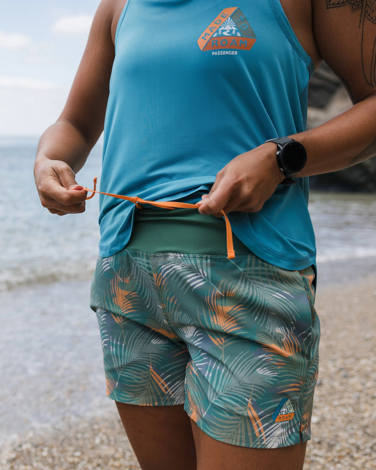 Roundtrip Trail Short 5" - Palm Camo Deep Sea - Lifestyle