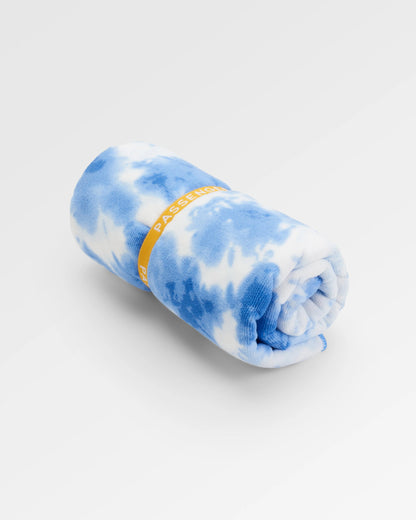Travel Quick Dry Towel - Tie Dye Cornflower - Flatlay