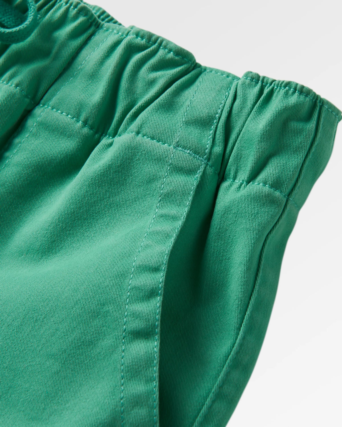 Carriso Cotton Short - Green Spruce - Flatlay