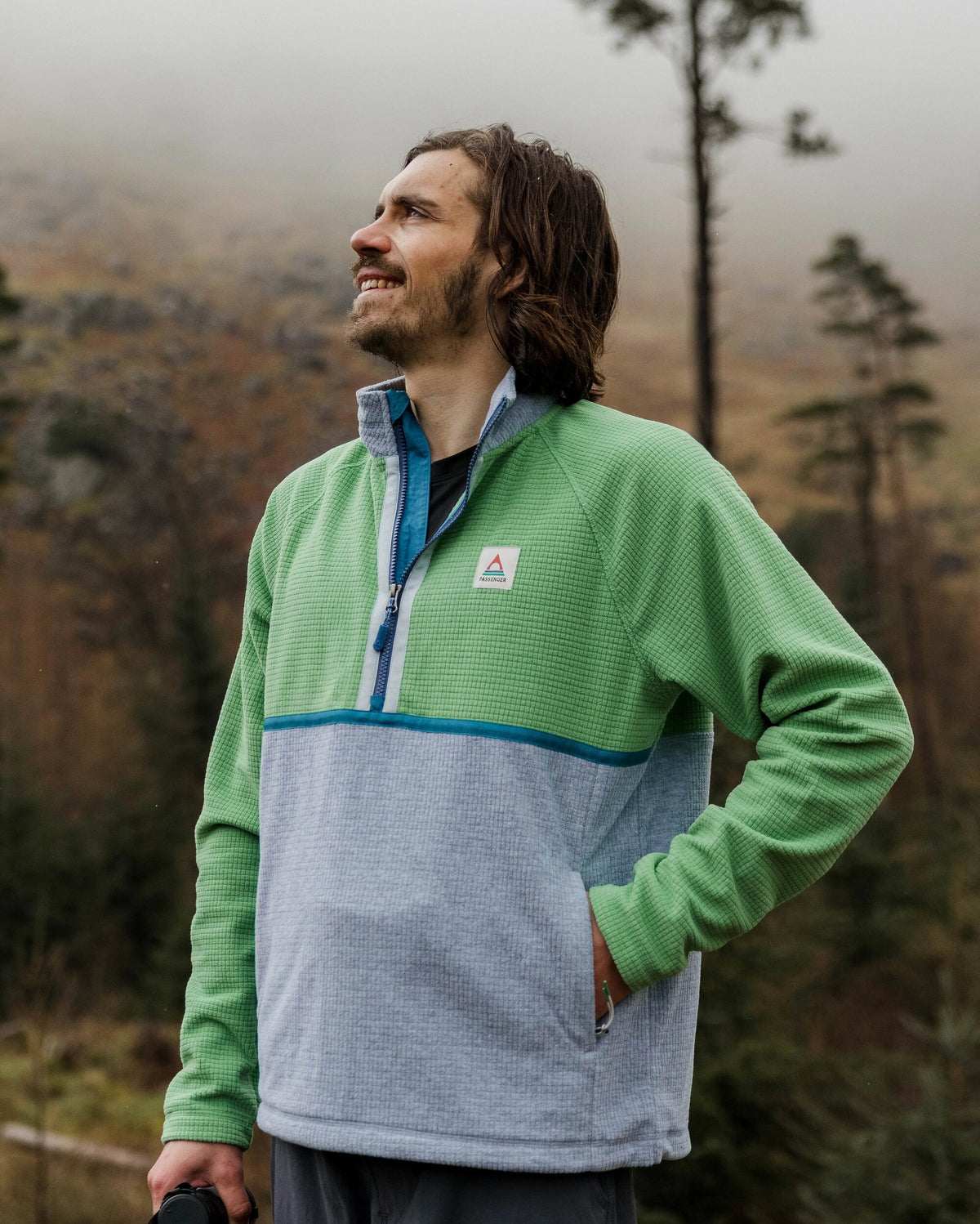 Overlook Grid Polar Fleece - Green Spruce/Grey Marl - Lifestyle