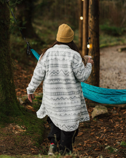 Cloudy Sherpa Fleece Shirt - Mountain Geo Vintage White - Lifestyle