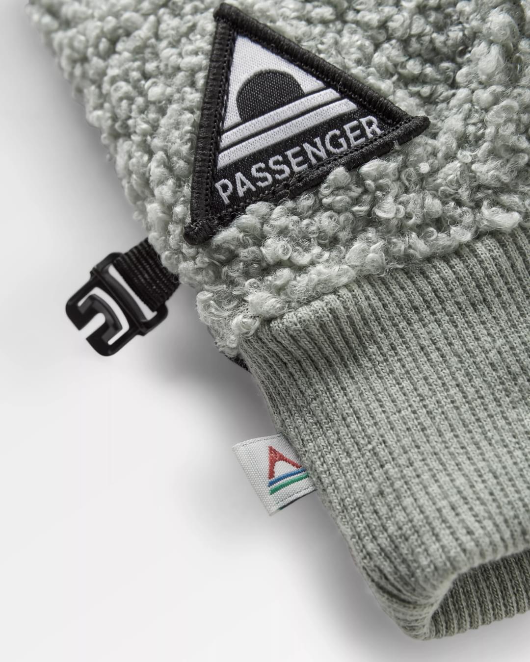Snowfall Sherpa Gloves - Pistachio - Flatlay