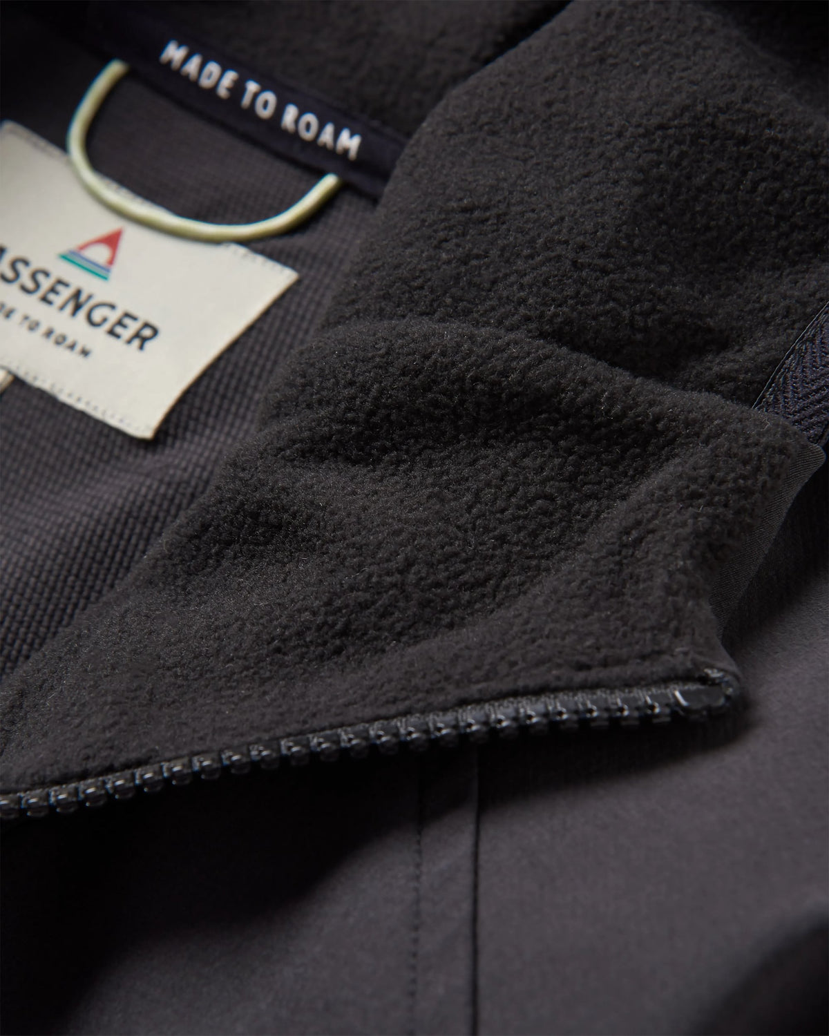 Ocean Softshell Anorak - Black - Flatlay