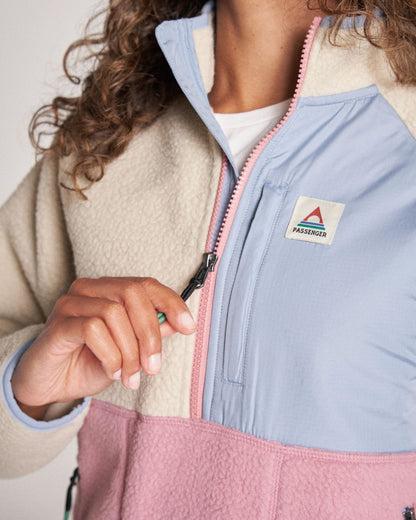 Home Sherpa Fleece - Oatmeal/Pink haze - Studio Model