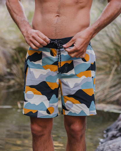 Cutback NetPlus® 17" Boardshort - Vista Patchwork Arctic - Lifestyle