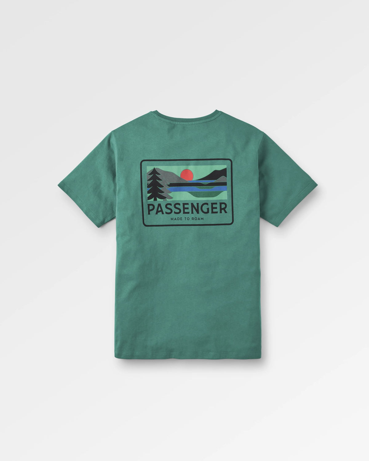 Roamer Men's T-Shirt - Deep Ocean - Flatlay