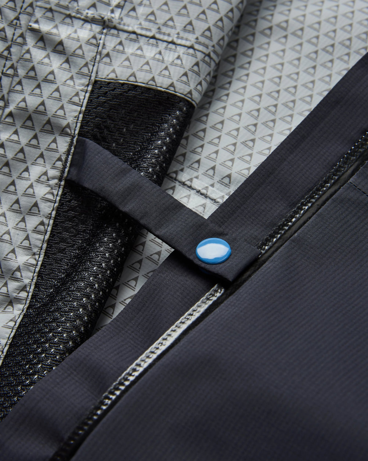 Trailscape Light Men's Waterproof Jacket - Black - Flatlay