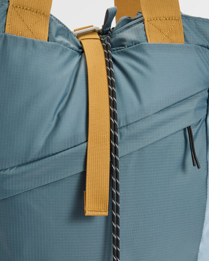Travelscape Light Tote - Stormy Blue  - Flatlay