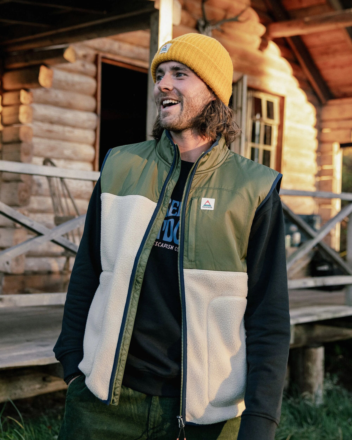 Offgrid Sherpa Fleece Vest - Oatmeal/Khaki - Lifestyle