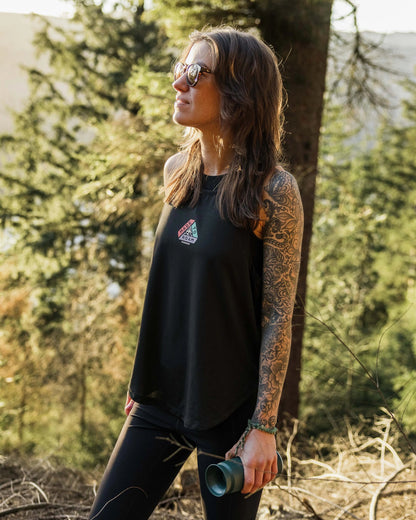 Breezy Active Vest - Black - Lifestyle