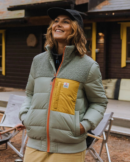 Inspire Insulated Jacket - Pistachio - Lifestyle