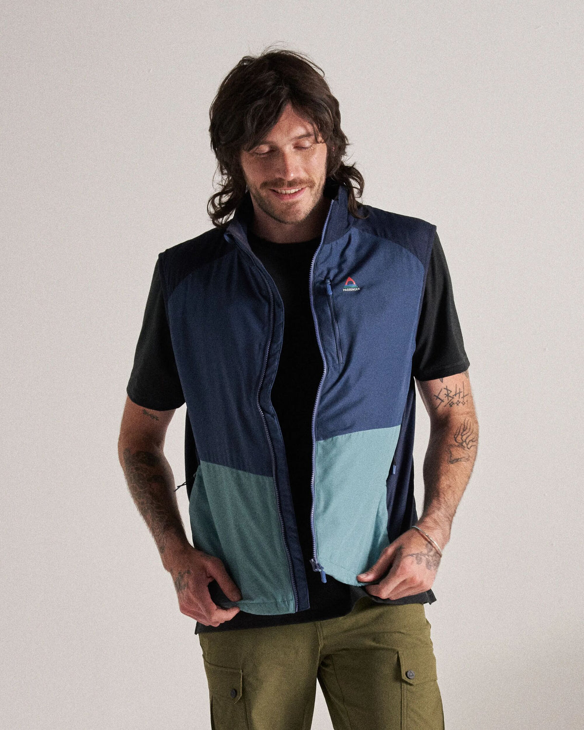 Daybreak Lightweight Thermore® Insulated Gilet - Rich Navy/Dark Denim/Arctic - Studio Model