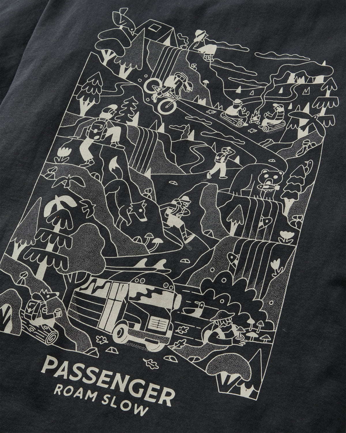 Roam Slow Men's T-Shirt - Black - Flatlay
