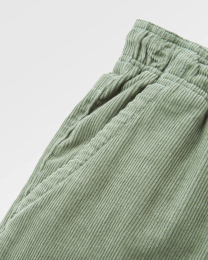 Drifter Cord Short - Pistachio - Flatlay