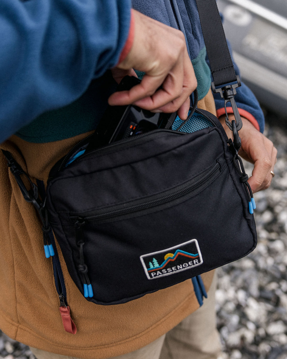 Mainland Hip Pack - Black - Lifestyle - Male