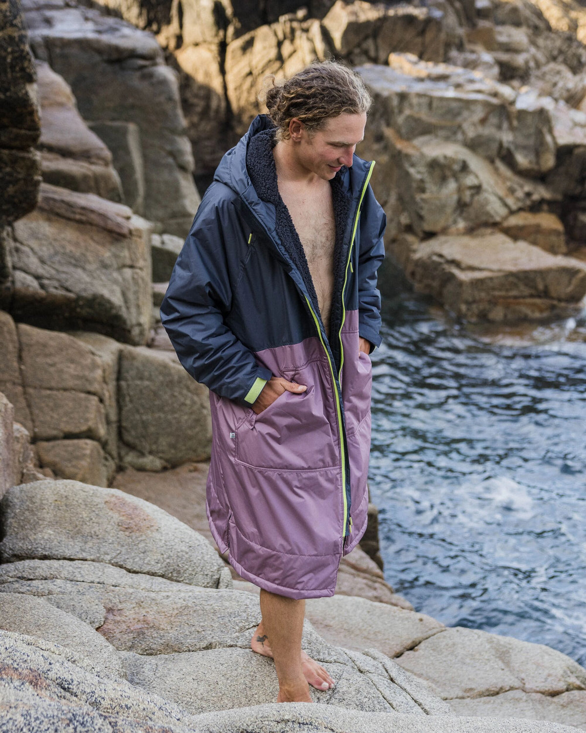 Waves Sherpa Lined Changing Robe - Grape / Charcoal - Lifestyle - Male
