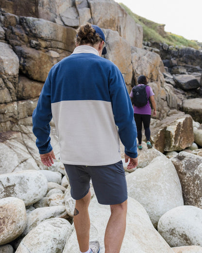 Overlook Grid Polar Fleece - Dark Denim/Pebble Grey - Lifestyle